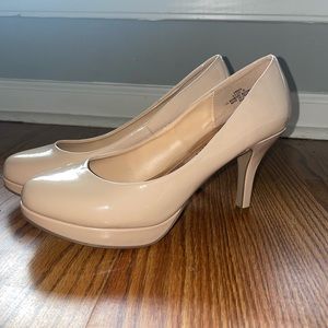 Steve Madden- Madden Girl Nude Heels